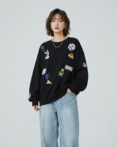 Looney Tunes Characters Graphic Oversized Sweatshirt