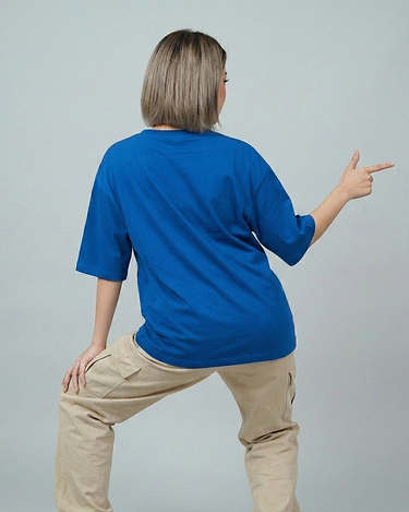 Shocked Girl Graphic Vneck Drop Shoulder Oversized Tee Blue